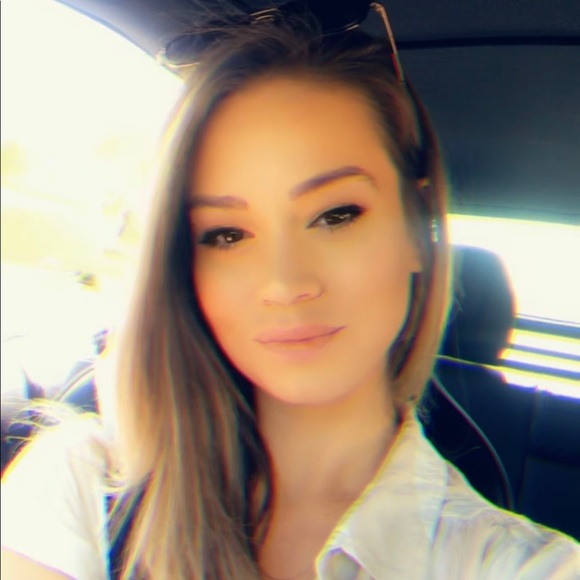 Meet your Posher, Mackenzie - Picture 2 of 2